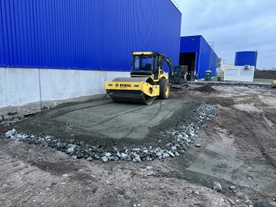 Válec zemní 15t + Ježková kit